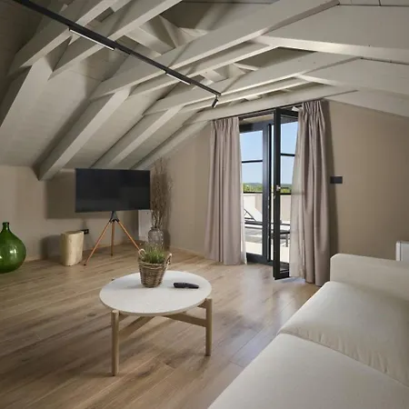 Madora Villa